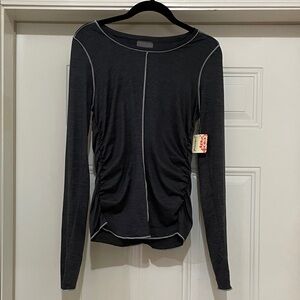 NWT FP Movement x Hatch Black
Right on Run Long Sleeve Top. SMALL